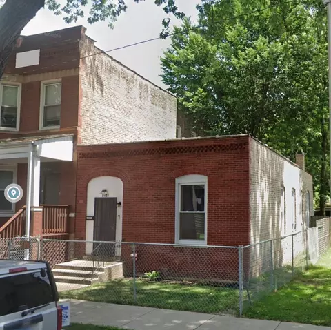 6437 S Eberhart Ave, Chicago, IL 60637