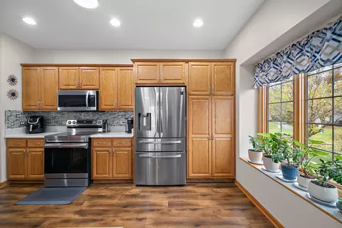 Kitchen - 225 Sibley Dr, Minooka, IL 60447 photo 3 of 4