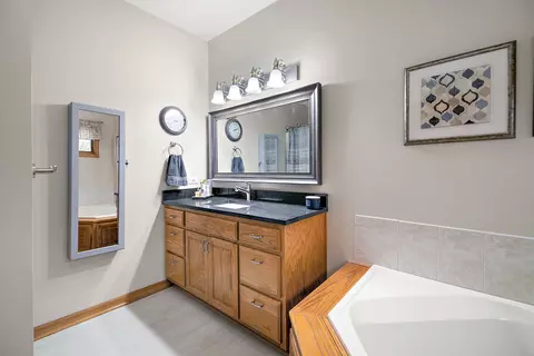 Bath - 225 Sibley Dr, Minooka, IL 60447 photo 2 of 4
