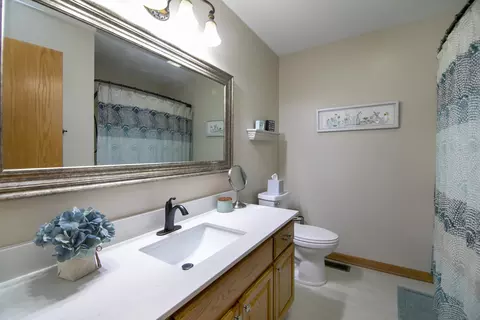 Bath - 225 Sibley Dr, Minooka, IL 60447 photo 1 of 4