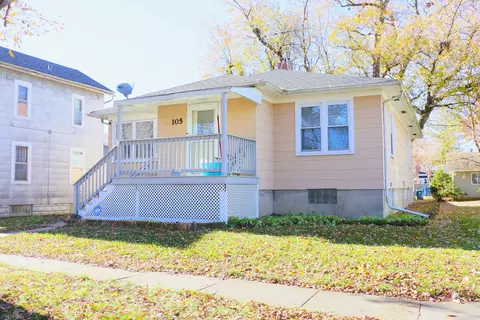 105 N Maple St, Grant Park, IL 60940