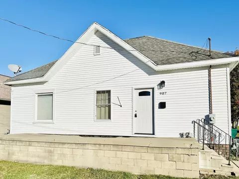 907 S Bloomington St, Streator, IL 61364