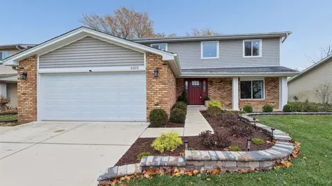 6819 Harvest Ave, Woodridge, IL 60517