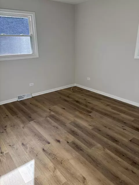 613 S Broadway St, Mchenry, IL 60050 photo 6