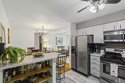 Kitchen - 9561 Dee Rd #1D, Des Plaines, IL 60016 photo 3 of 3