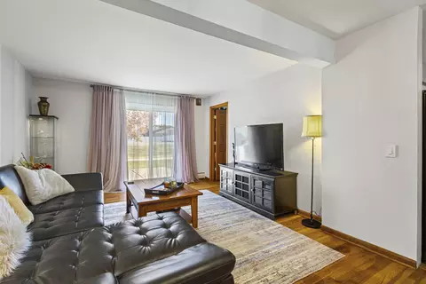 Living - 9561 Dee Rd #1D, Des Plaines, IL 60016 photo 3 of 3