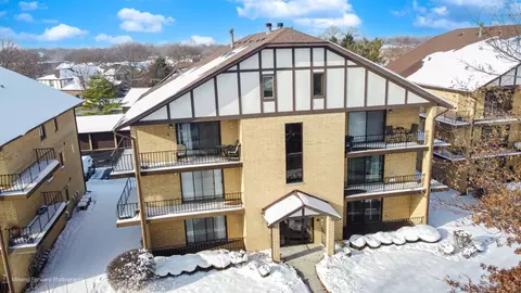 17960 Royal Oak Ct #2S, Tinley Park, IL 60477