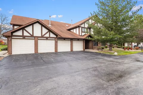 906 E Steger Rd #5, Crete, IL 60417