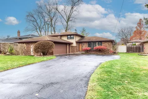 7120 S 86th Ave, Justice, IL 60458