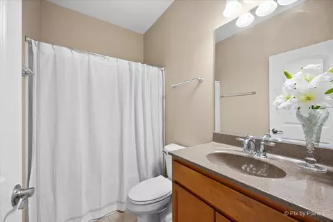 Bath - 4375 Rudyard Kipling Rd, Elgin, IL 60124 photo 1 of 5