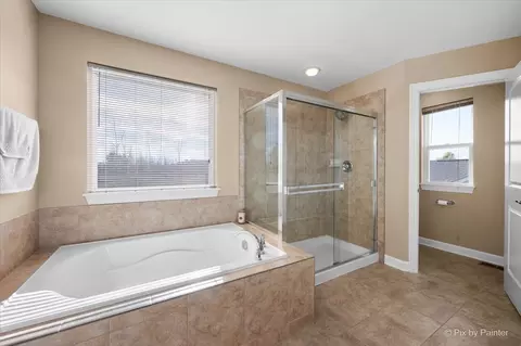Bath - 4375 Rudyard Kipling Rd, Elgin, IL 60124 photo 4 of 5