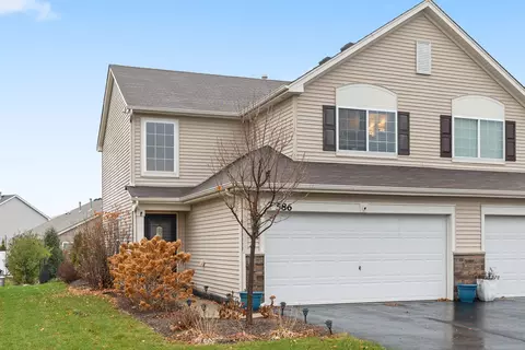 586 Vine St, Hampshire, IL 60140