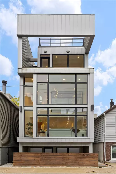 1638 W Ontario St, Chicago, IL 60622
