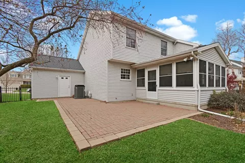 35 Greythorne Cir, Bloomington, IL 61704 photo 54