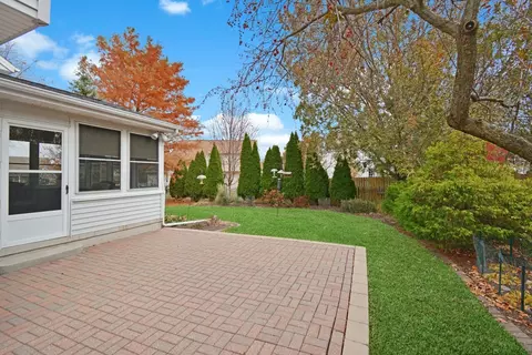 35 Greythorne Cir, Bloomington, IL 61704 photo 56
