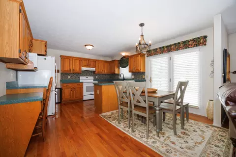 17 Downing Cir, Bloomington, IL 61704 photo 11