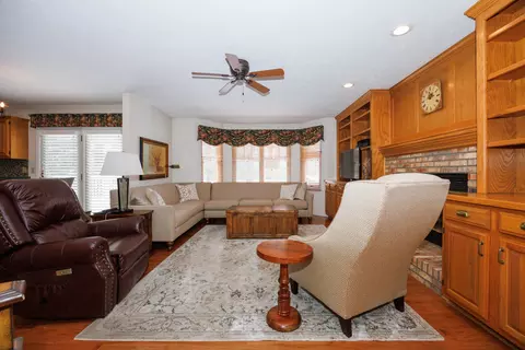 17 Downing Cir, Bloomington, IL 61704 photo 7