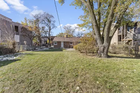 Exterior - 6813 S Champlain Ave, Chicago, IL 60637 photo 4 of 4