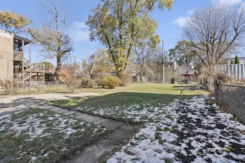 Exterior - 6813 S Champlain Ave, Chicago, IL 60637 photo 3 of 4