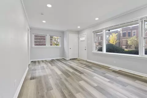 Living - 6813 S Champlain Ave, Chicago, IL 60637 photo 1 of 2