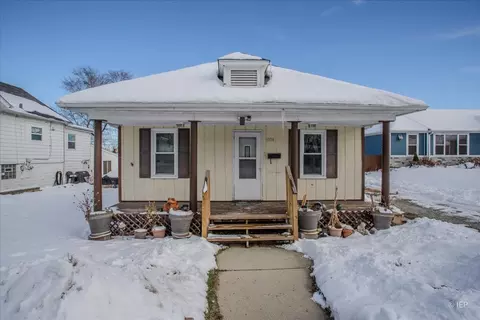 1104 Cora St, Joliet, IL 60435
