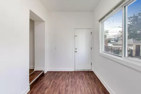 Entry Way - 4640 N Saint Louis Ave, Chicago, IL 60625 photo 1 of 1