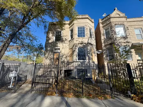 4038 W Wilcox St, Chicago, IL 60624