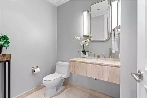 Bath - 159 E Walton Pl #6B, Chicago, IL 60611 photo 3 of 4