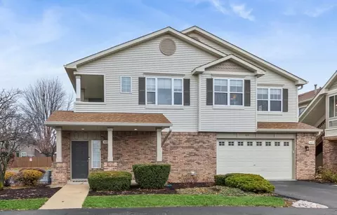 420 Chesterfield Ct #420, Oswego, IL 60543
