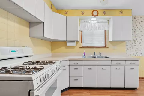 Kitchen - 4266 W 81st St, Chicago, IL 60652 photo 2 of 3