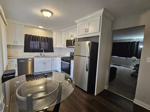 Kitchen - 3114 W 163rd St, Markham, IL 60428 photo 1 of 2
