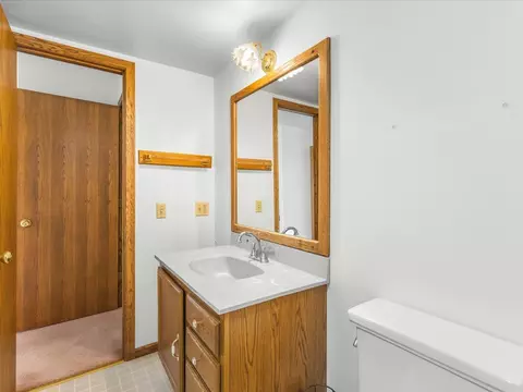 2110 E Angle Rd, Dakota, IL 61018 photo 16