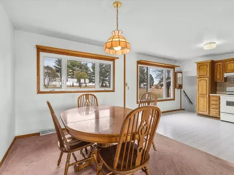 2110 E Angle Rd, Dakota, IL 61018 photo 12
