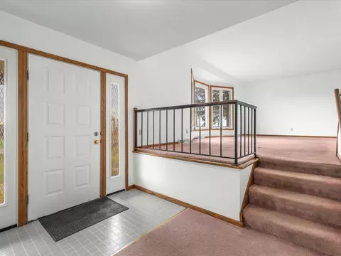 2110 E Angle Rd, Dakota, IL 61018 photo 9