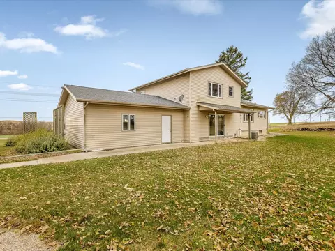 2110 E Angle Rd, Dakota, IL 61018 photo 38
