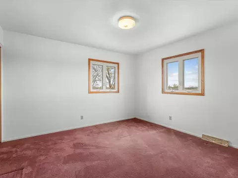 2110 E Angle Rd, Dakota, IL 61018 photo 23