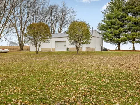 2110 E Angle Rd, Dakota, IL 61018 photo 39