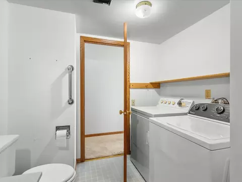 2110 E Angle Rd, Dakota, IL 61018 photo 17