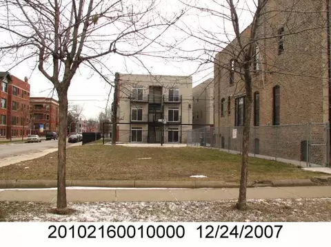 4901 S Washington Park Ct, Chicago, IL 60615