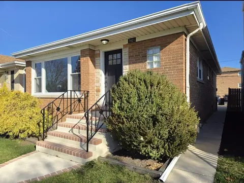 7421 N Oconto Ave, Chicago, IL 60631