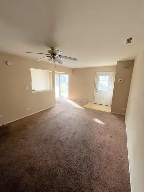 Living - 334 Joan Ct #B, Bartlett, IL 60103 photo 2 of 2