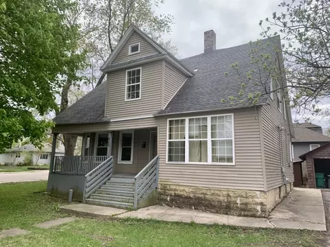900 Jasper St, Joliet, IL 60436