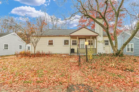 108 W Vermont Ave, Urbana, IL 61801