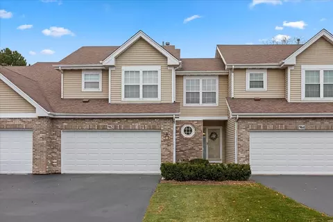 962 Willow St, Itasca, IL 60143