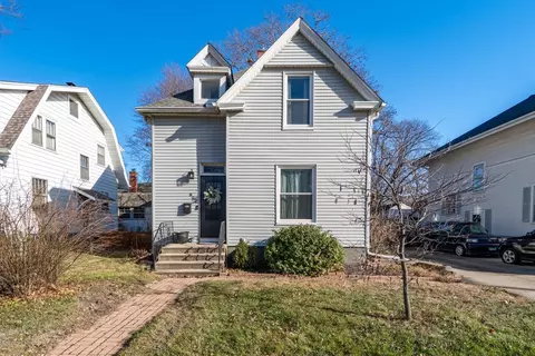 Exterior - 802 S Fell Ave, Normal, IL 61761 photo 3 of 8