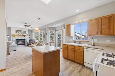 Kitchen - 13232 S Bayberry Ln, Plainfield, IL 60544 photo 1 of 2