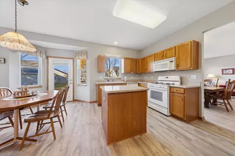 Kitchen - 13232 S Bayberry Ln, Plainfield, IL 60544 photo 2 of 2