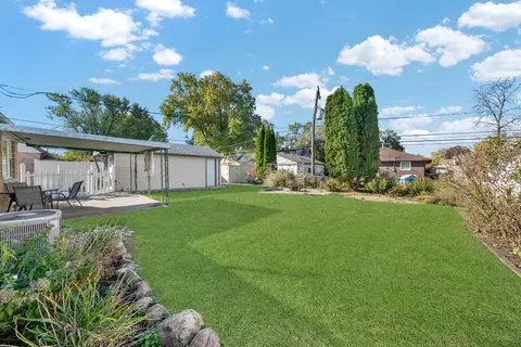 Exterior - 8912 Windsor Ln, Bridgeview, IL 60455 photo 5 of 8