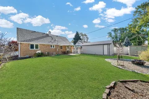 Exterior - 8912 Windsor Ln, Bridgeview, IL 60455 photo 6 of 8