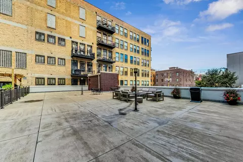 Undisclosed, Chicago, IL 60607 photo 31